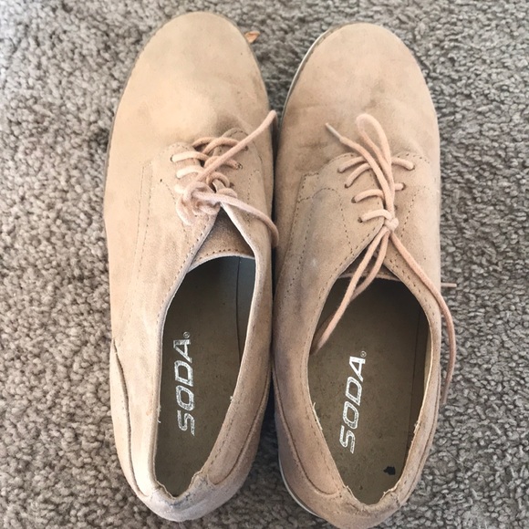 Soda tan and white slip on flats - Picture 3 of 3